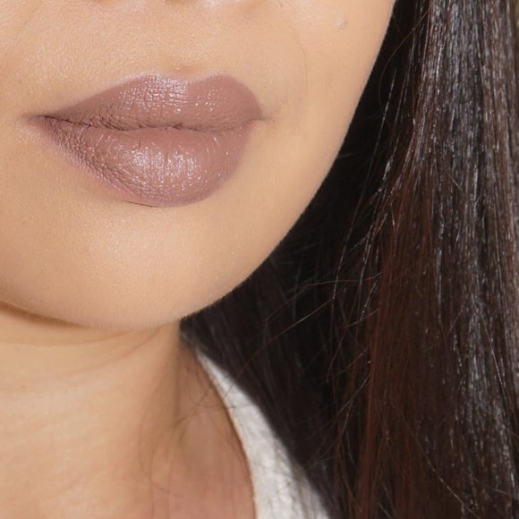 Last One! NIB MAC "CAFE AU CHIC" Liquid Lipstick - Picture 1 of 8
